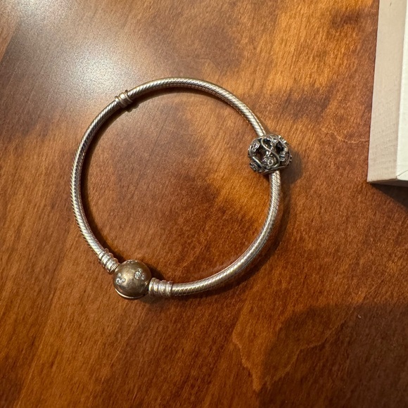 COPY - Lot of Pandora Charms and Bracelets - Picture 2 of 4